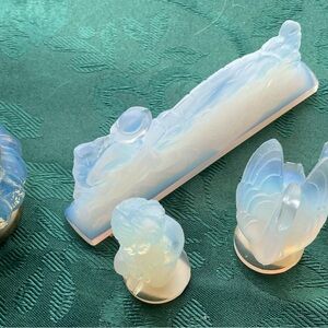 Lot Sabino, France, knife rest, Venus cherub Swan